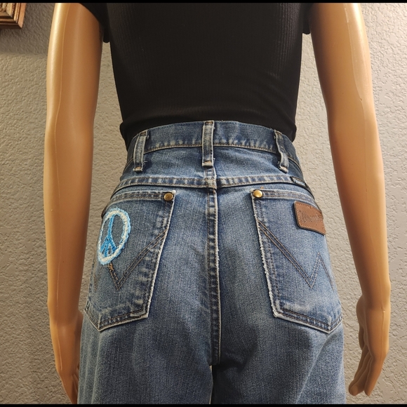 Awesome Peace Wrangler ✌️ Jeans - Picture 9 of 16